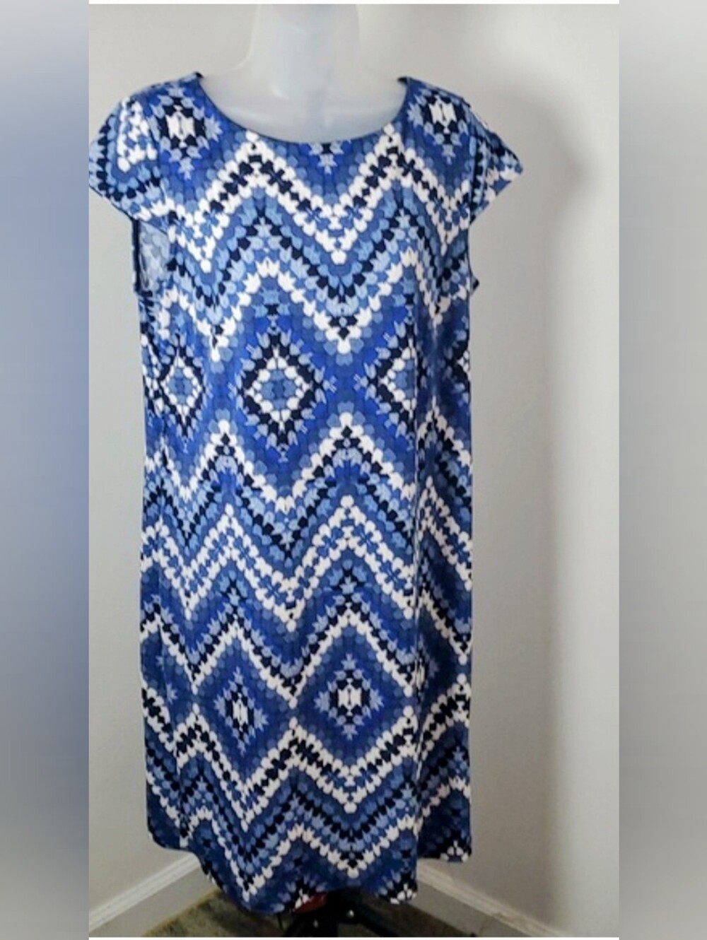 Sandra Darren Navy and White Zigzag Midi Dress